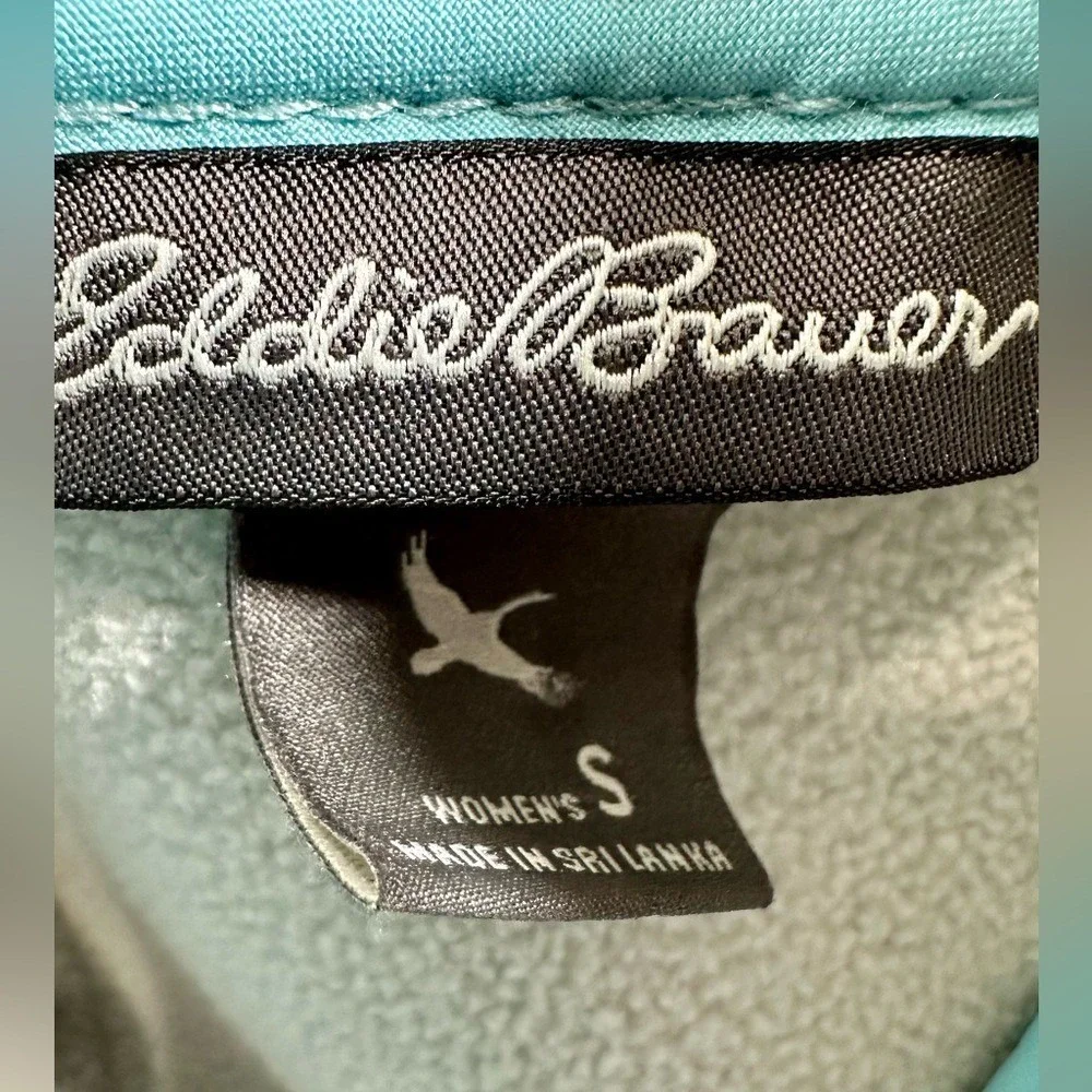 Eddie‎ Bauer Baby Blue Softshell Jacket Zip Up Lightweight Outdoor Women's Small